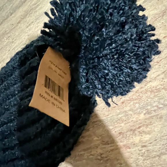 NWT CC exclusives beanie hat - Picture 3 of 9